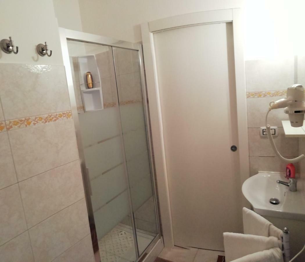 Apartment Urbino 33 Rome Exterior photo